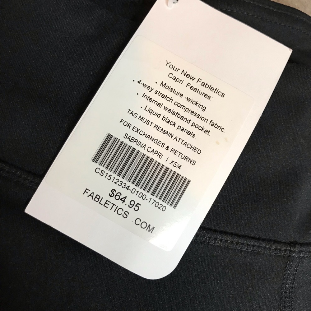 Fabletics Sabrina Capri - Picture 3 of 8